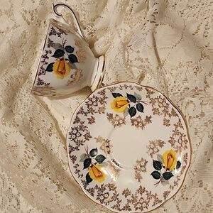 Queen Anne Bone China, Elegant Floral Teacup & Saucer, 5986, England